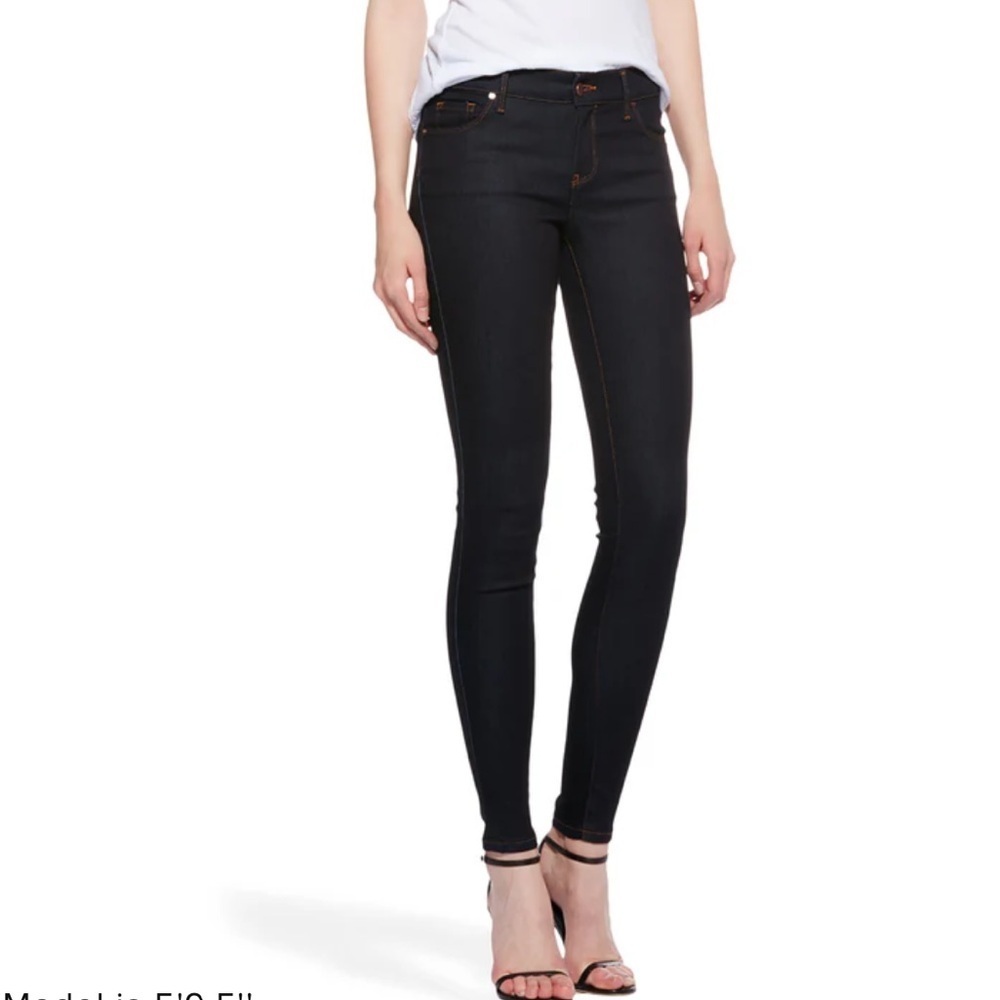 Jane Jeans Medium Rise Skinny Blue Jeans. Size 6. P377/A67